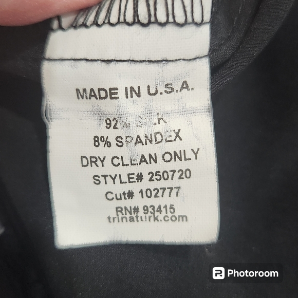 Trina Turk Women's Silk Wide Balloon Parachute Leg  Black Flowing Capri Pants  6 - Picture 10 of 12